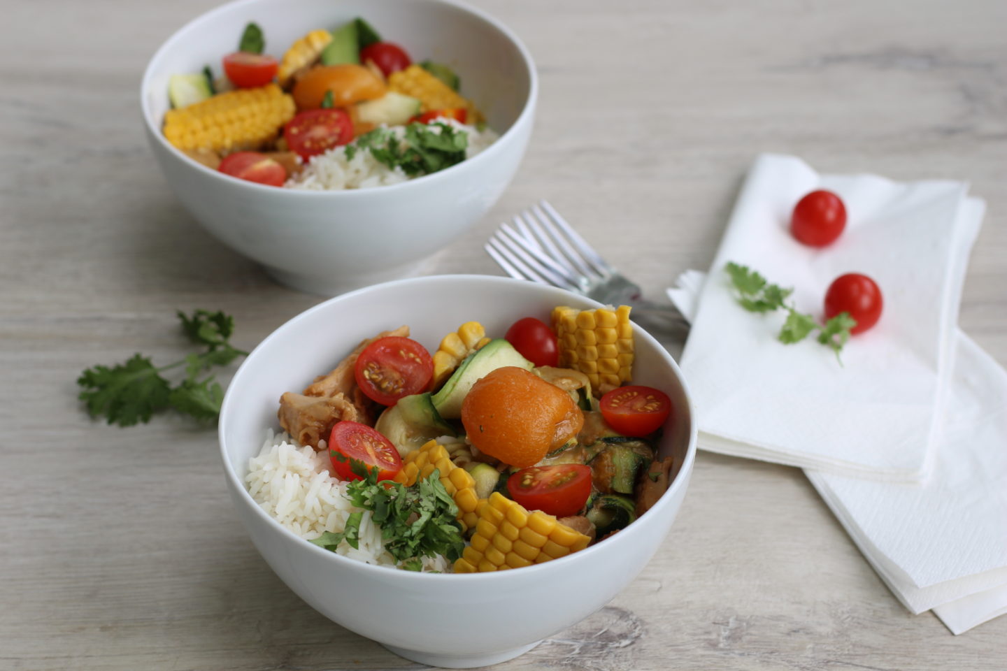 Vegane Reispfanne mit Marillen und Zucchini