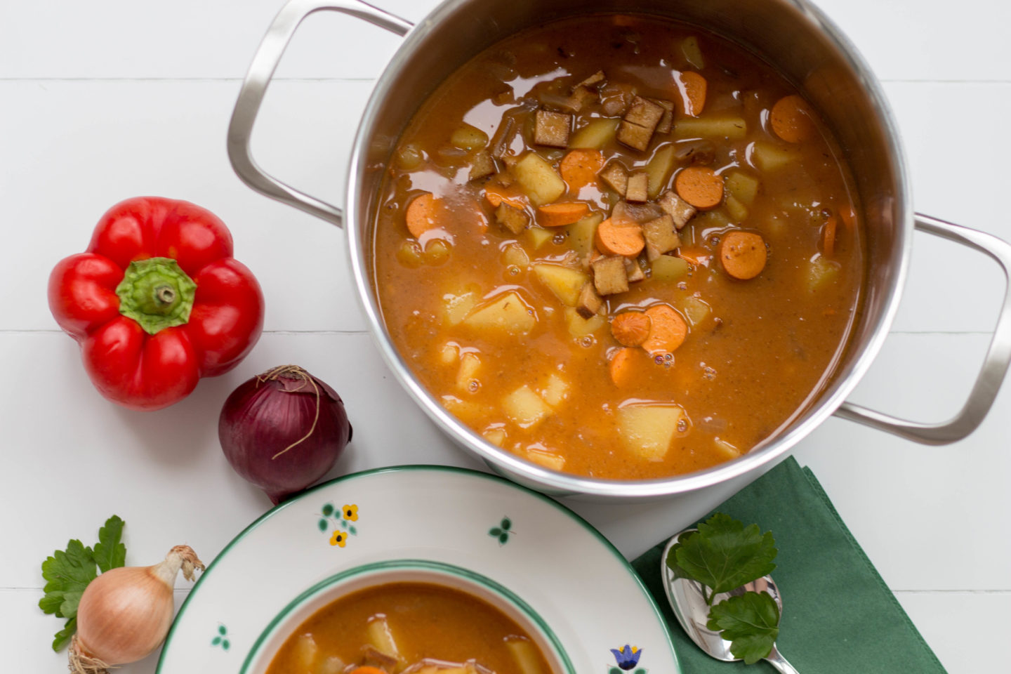 Vegan – Erdäpfelgulasch – Gulasch – Winter – Soulfood – Homespa – Plantbased (1 von 1)-4