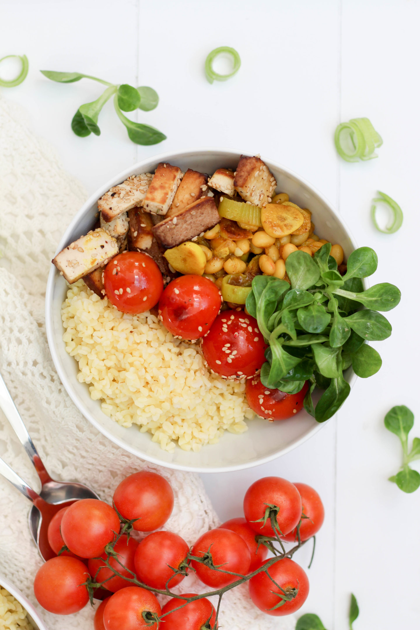 Dein Homespa – Vegan – Plantbased – Healthy – Lifestyle – Bowl – Bohnen – Kurkuma