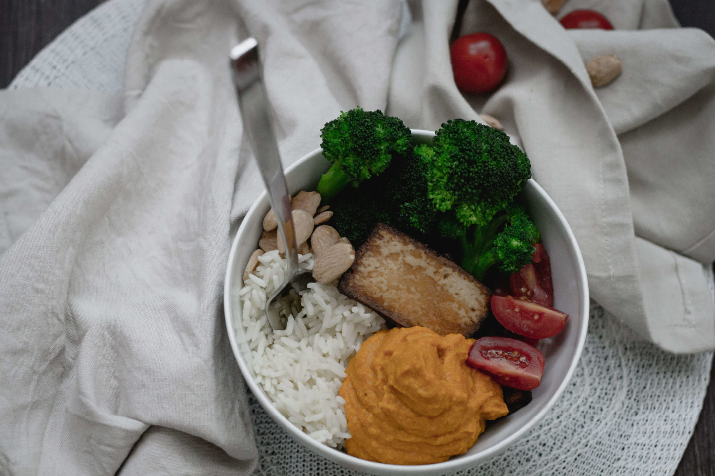 Veganer Kürbishummus -Mandeln- Sesam – Herbstrezepte- Bowl – Dein HomeSpa – Food & Lifestyleblog aus dem Mostviertel
