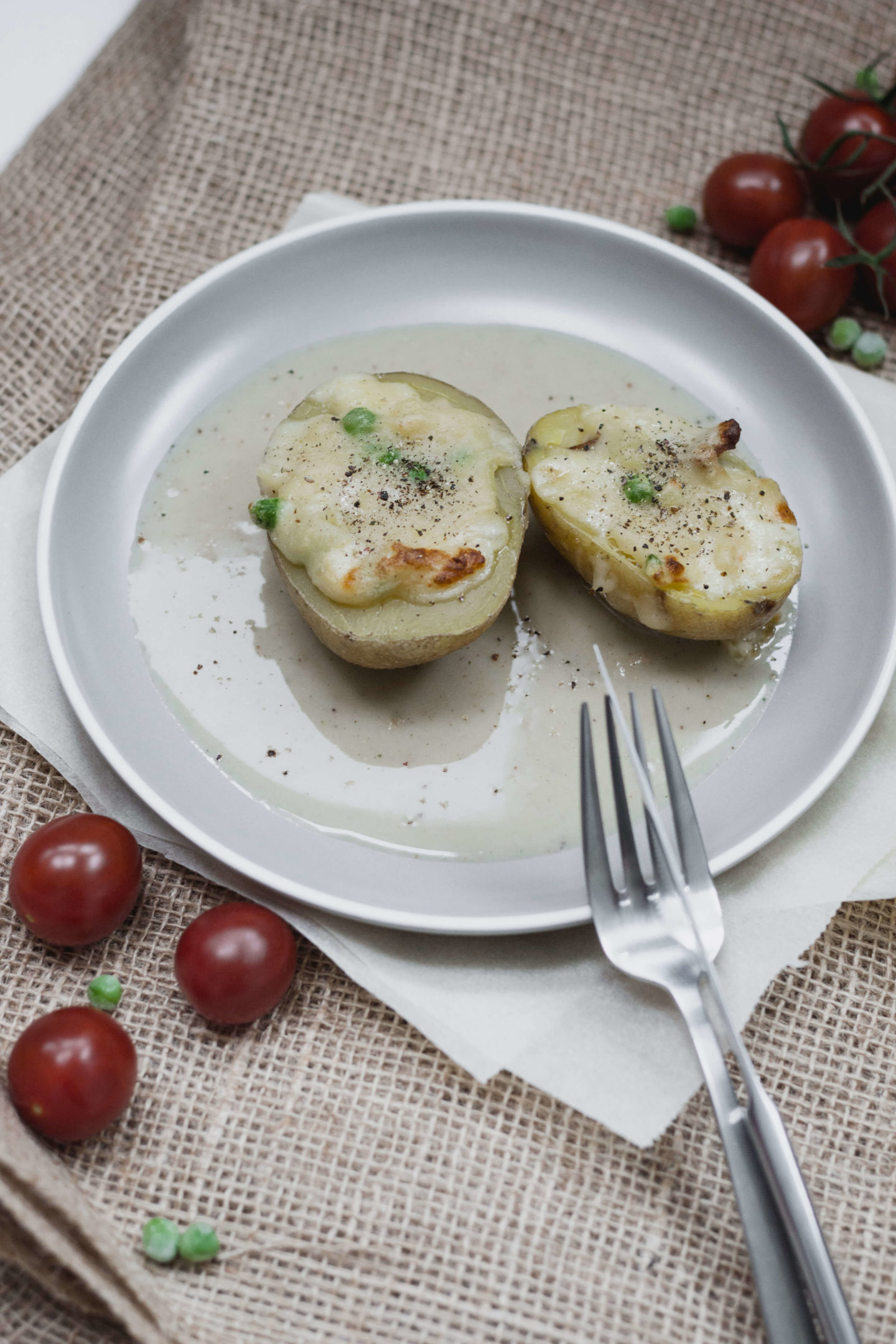 Überbackene Bauernerdäpfel-vegane Bechamelsauce-überbackene Kartoffel-vegane Landjäger-Dein HomeSpa – Food & Lifestyleblog aus dem Mostviertel